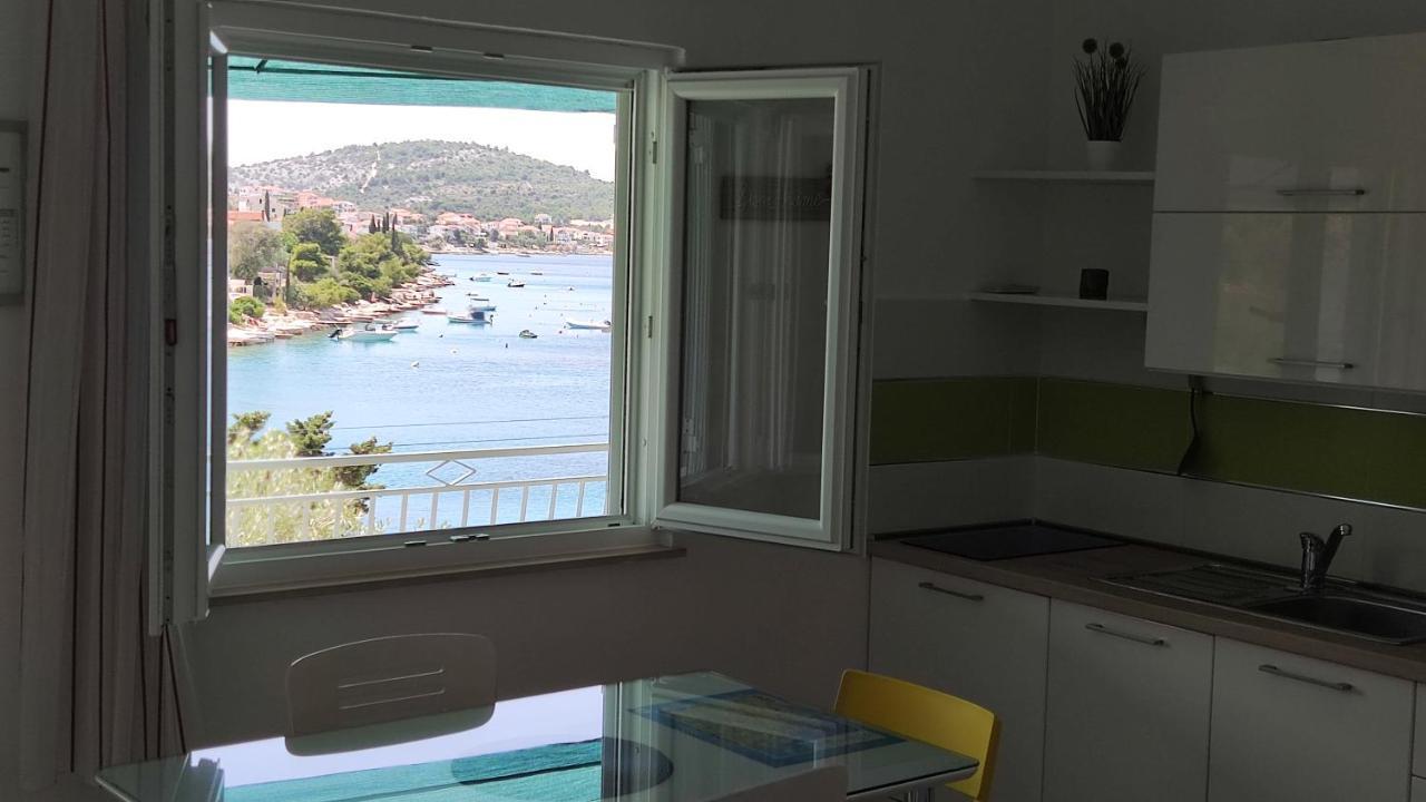 Rogoznica Seafront Apartment - Kalebova Luka روغوزنيكا المظهر الخارجي الصورة