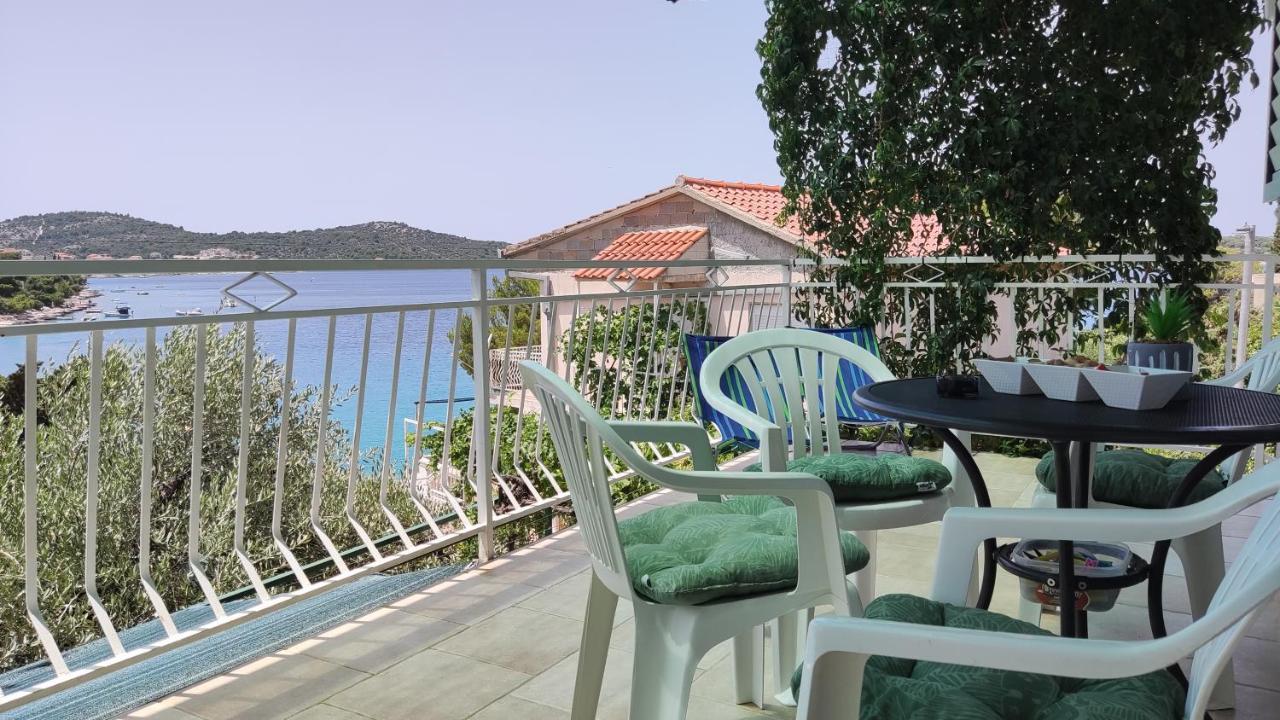 Rogoznica Seafront Apartment - Kalebova Luka روغوزنيكا المظهر الخارجي الصورة