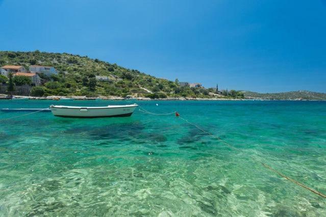 Rogoznica Seafront Apartment - Kalebova Luka روغوزنيكا المظهر الخارجي الصورة